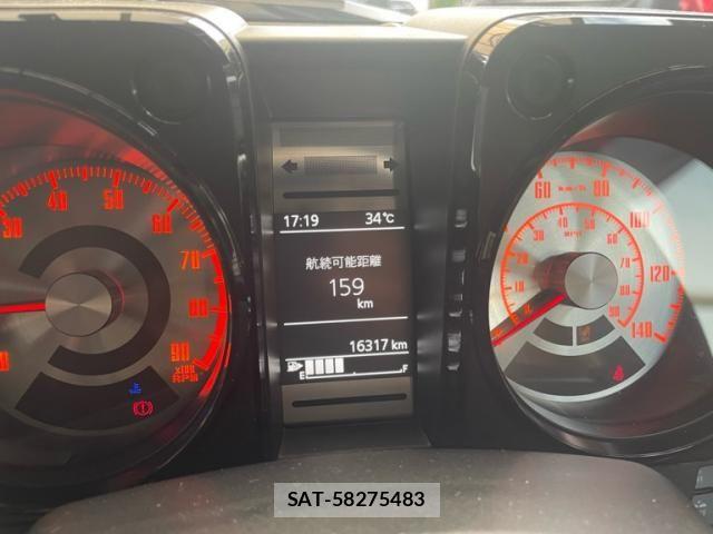 Suzuki JIMNY 2025-04 8366457-16