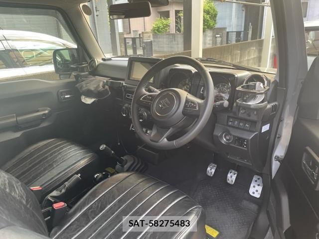 Suzuki JIMNY 2025-04 8366457-8