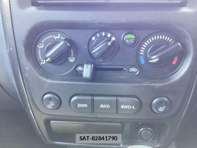 Suzuki JIMNY 2010-11 8366489-2
