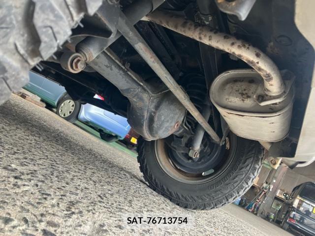 Suzuki JIMNY 1999-06 8366497-11