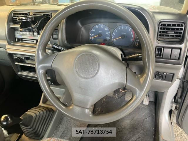Suzuki JIMNY 1999-06 8366497-15
