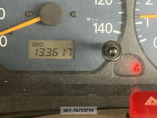 Suzuki JIMNY 1999-06 8366497-18