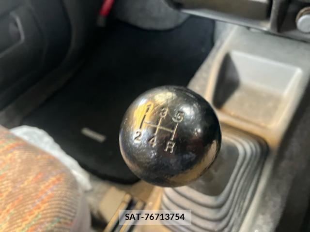 Suzuki JIMNY 1999-06 8366497-21