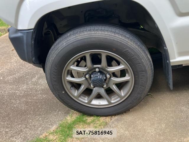Suzuki JIMNY 2022-07 8366473-9