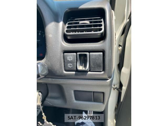 Suzuki JIMNY 2000-01 8366496-13