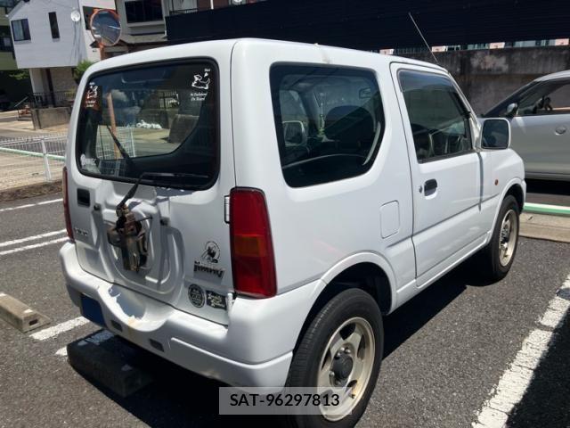Suzuki JIMNY 2000-01 8366496-2