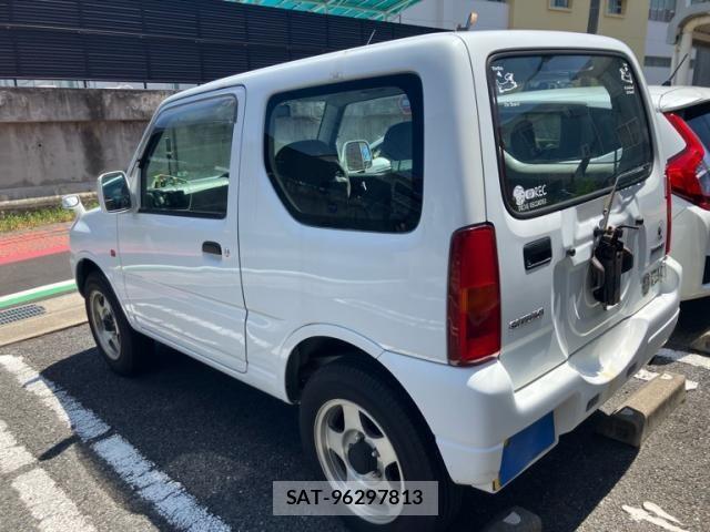 Suzuki JIMNY 2000-01 8366496-3