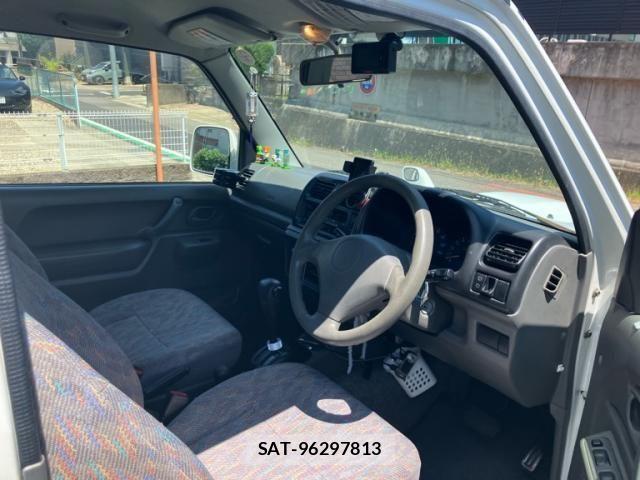 Suzuki JIMNY 2000-01 8366496-6