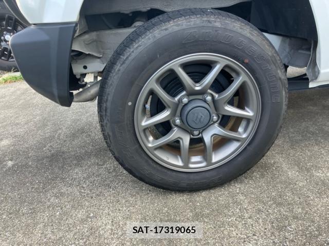 Suzuki JIMNY 2022-04 8366458-2