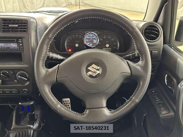 Suzuki JIMNY 2011-09 8366485-9