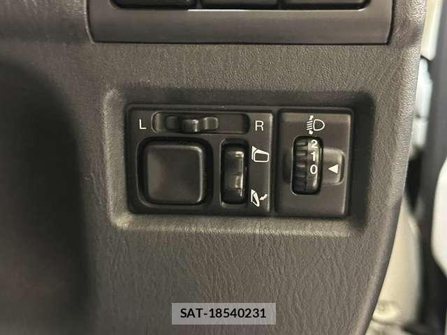 Suzuki JIMNY 2011-09 8366485-11