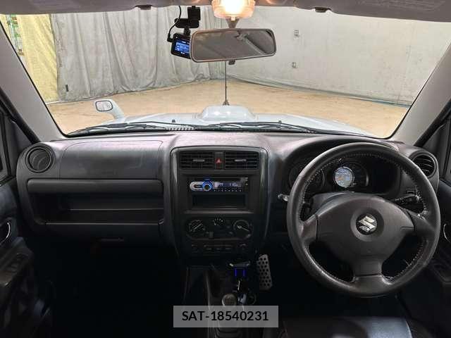 Suzuki JIMNY 2011-09 8366485-12