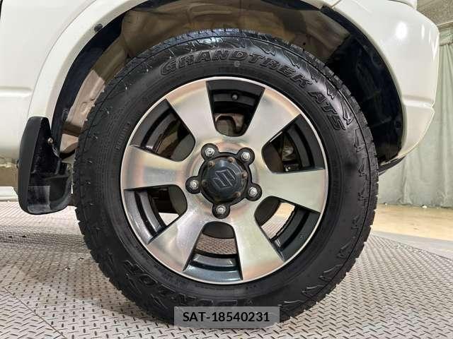Suzuki JIMNY 2011-09 8366485-26