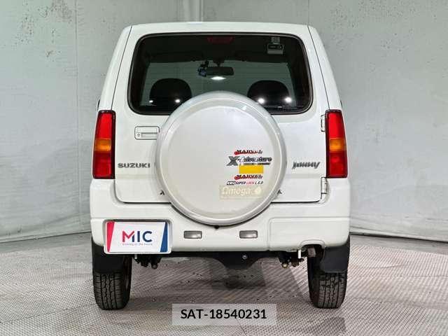 Suzuki JIMNY 2011-09 8366485-5