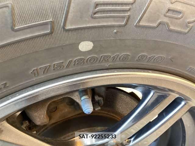 Suzuki JIMNY 2017-02 8366479-12