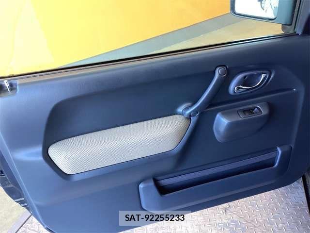 Suzuki JIMNY 2017-02 8366479-18