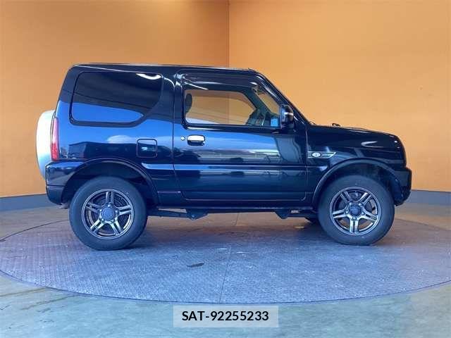 Suzuki JIMNY 2017-02 8366479-6