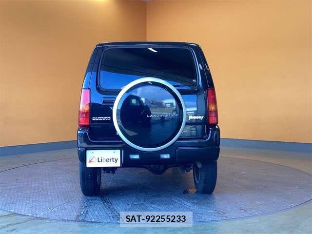 Suzuki JIMNY 2017-02 8366479-7
