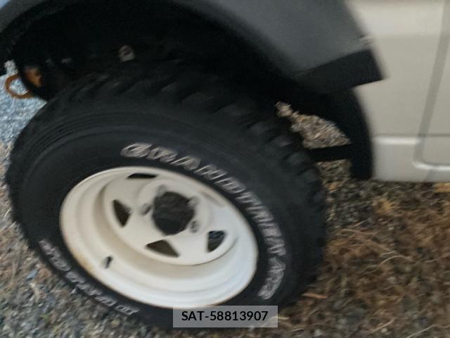 Suzuki JIMNY 2015-06 8366482-5