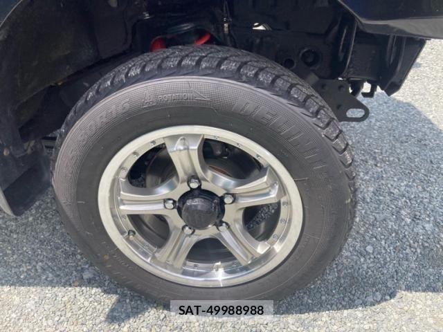 Suzuki JIMNY 2007-10 8366494-12