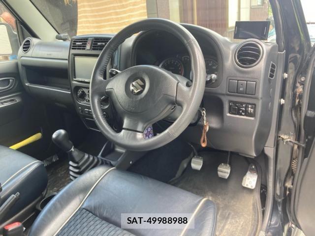 Suzuki JIMNY 2007-10 8366494-17