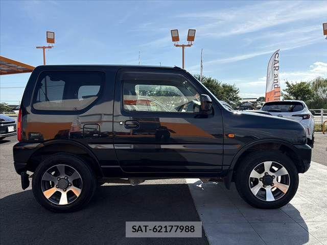 Suzuki JIMNY 2012-05 8371758-9