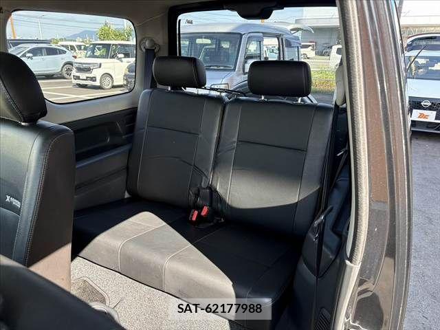 Suzuki JIMNY 2012-05 8371758-17
