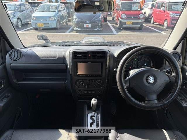Suzuki JIMNY 2012-05 8371758-1