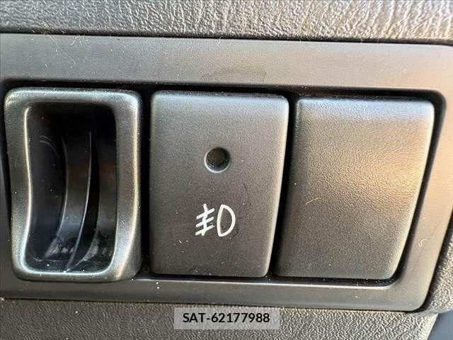Suzuki JIMNY 2012-05 8371758-21