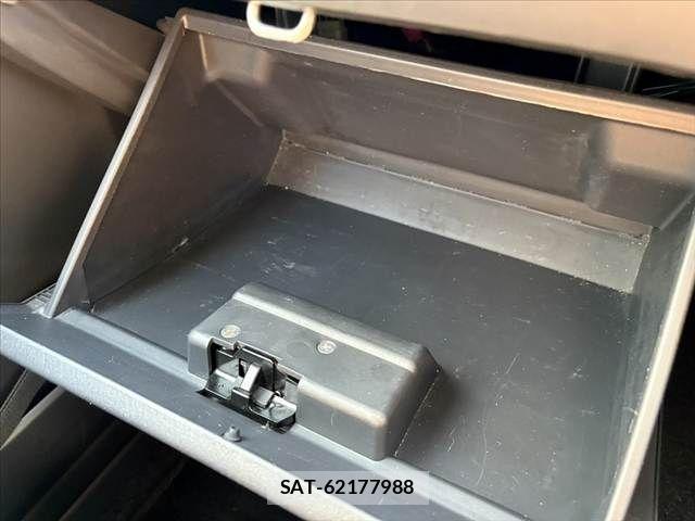 Suzuki JIMNY 2012-05 8371758-29
