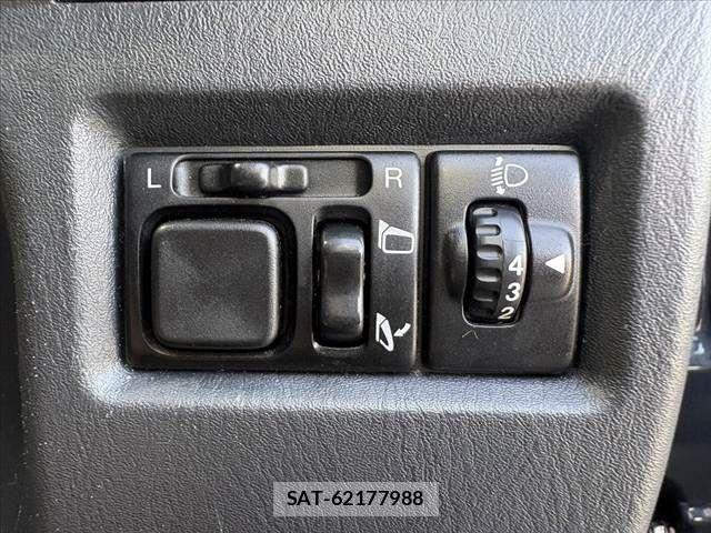 Suzuki JIMNY 2012-05 8371758-3