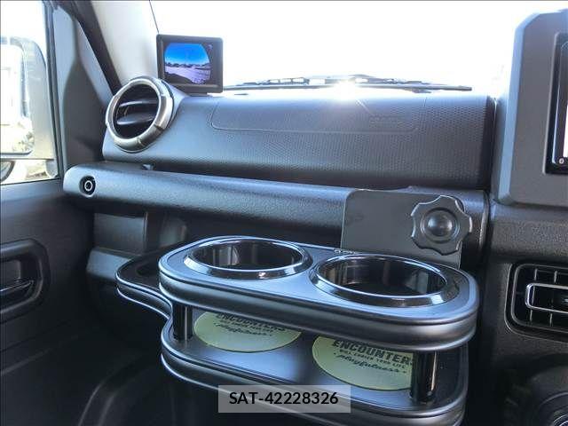 Suzuki JIMNY 2019-06 8371752-13