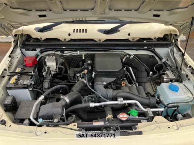 Suzuki JIMNY 2022-03 8371756-19