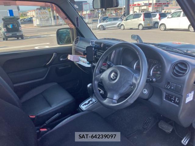 Suzuki JIMNY 2011-09 8413031-10
