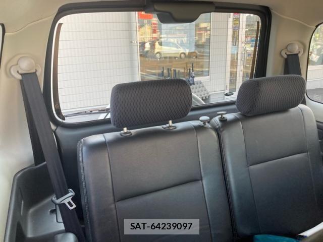 Suzuki JIMNY 2011-09 8413031-13