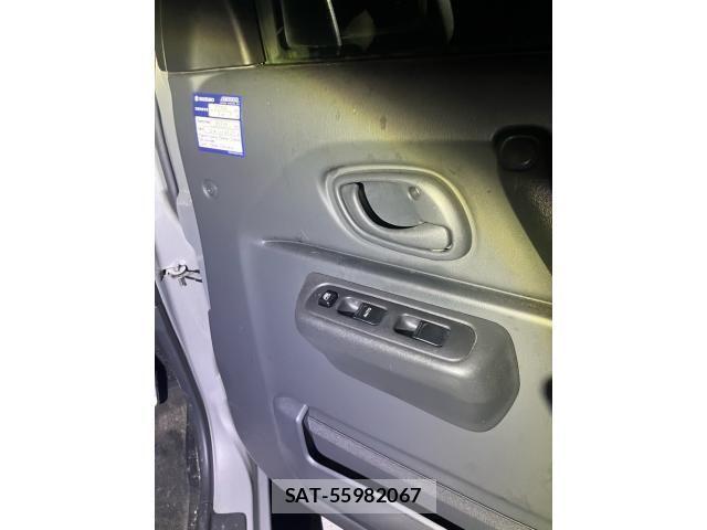 Suzuki JIMNY 2011-10 8413028-15