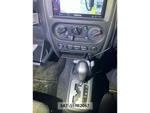 Suzuki JIMNY 2011-10 8413028-17