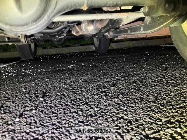 Suzuki JIMNY 2011-10 8413028-23