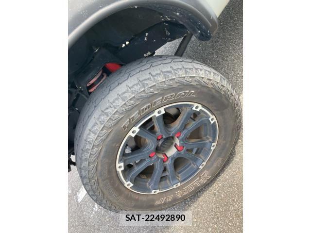 Suzuki JIMNY 2005-12 8413033-9