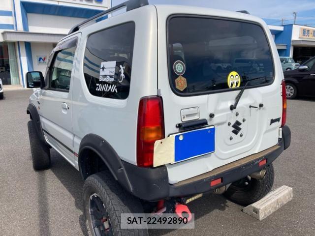 Suzuki JIMNY 2005-12 8413033-7