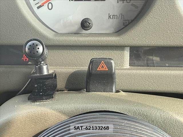 Suzuki JIMNY 1996-01 8413034-28