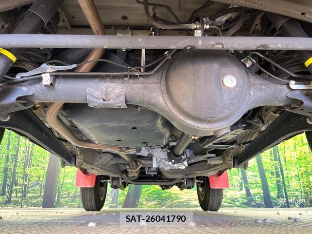 Suzuki JIMNY 2023-04 8438252-18