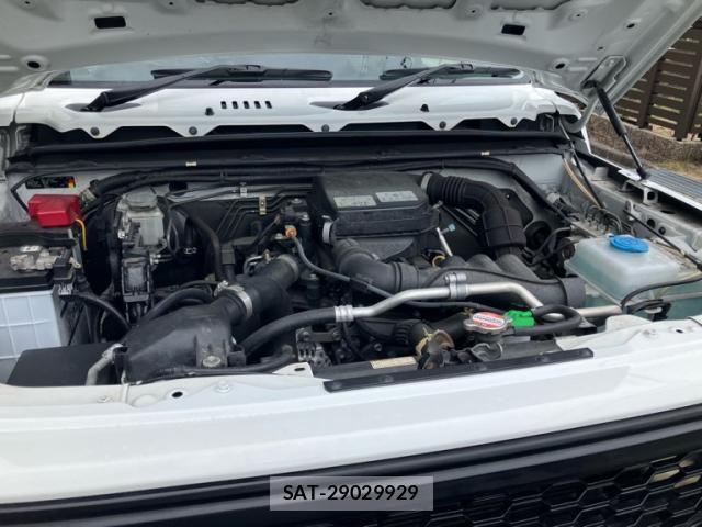 Suzuki JIMNY 2018-07 8457730-11