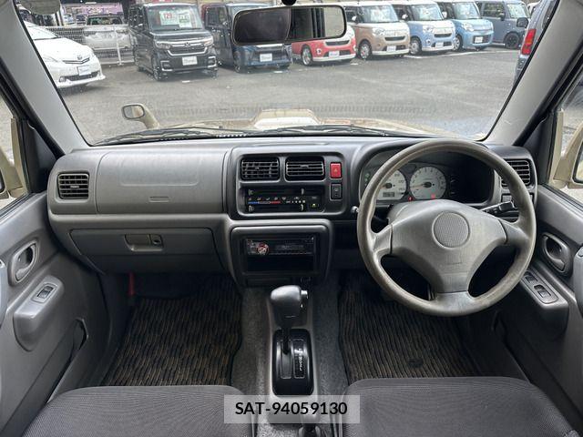 Suzuki JIMNY 2000-01 8525354-9