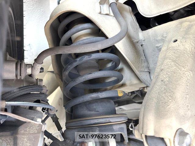Suzuki JIMNY 2019-01 8562261-19
