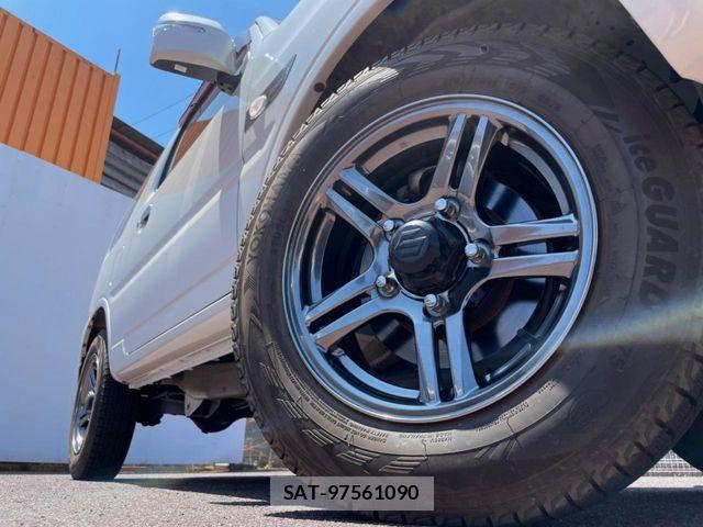 Suzuki JIMNY 2017-02 8562271-11