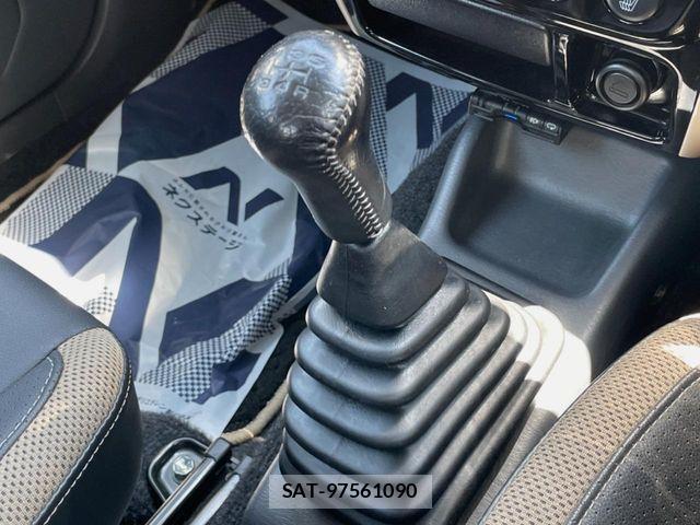 Suzuki JIMNY 2017-02 8562271-3