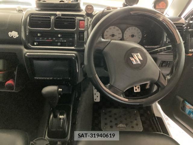 Suzuki JIMNY 2000-01 8627282-16