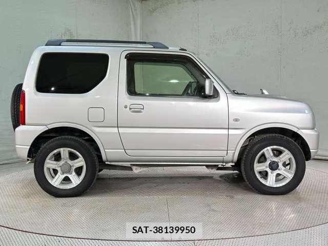 Suzuki JIMNY 2014-06 8627272-4