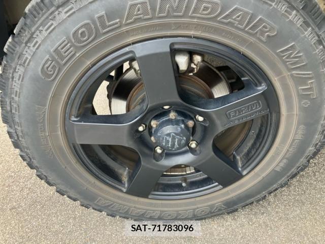 Suzuki JIMNY 2012-10 8627273-11